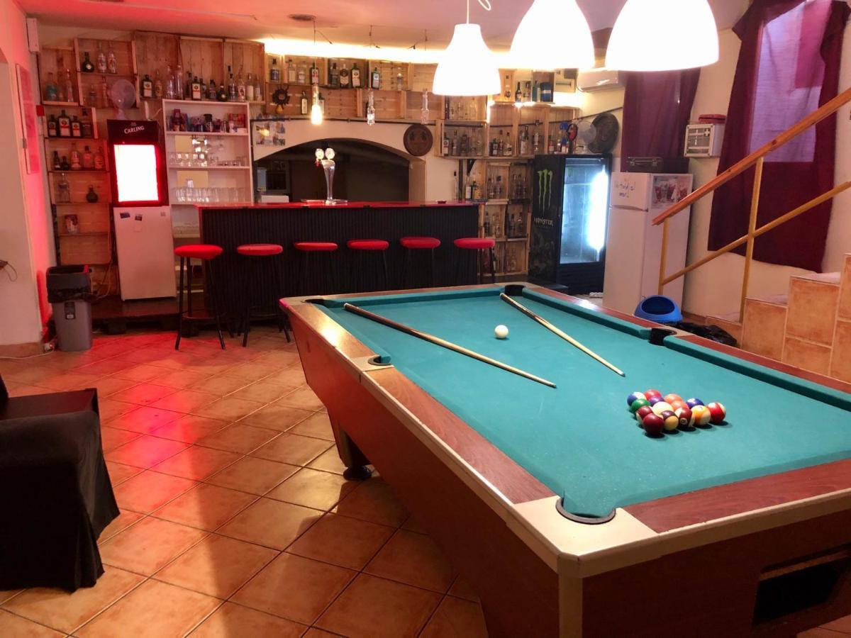Whole basement former pub3 for bachelor / bachelorette party Budapest Eksteriør bilde